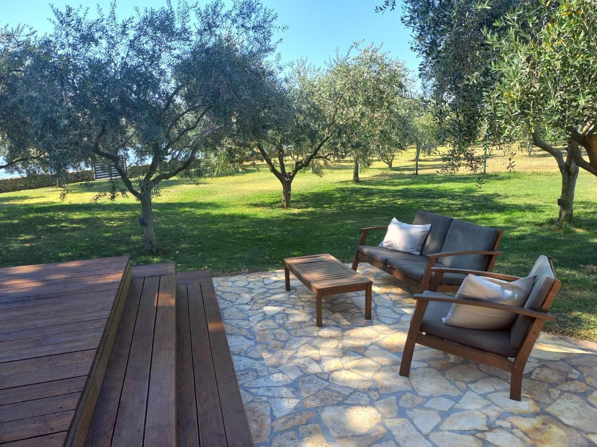 Beach House Ive With Jacuzzi, Pool, Playground And Bbq In An Olive Grove With A Beach, Pomer - Istria 外观 照片