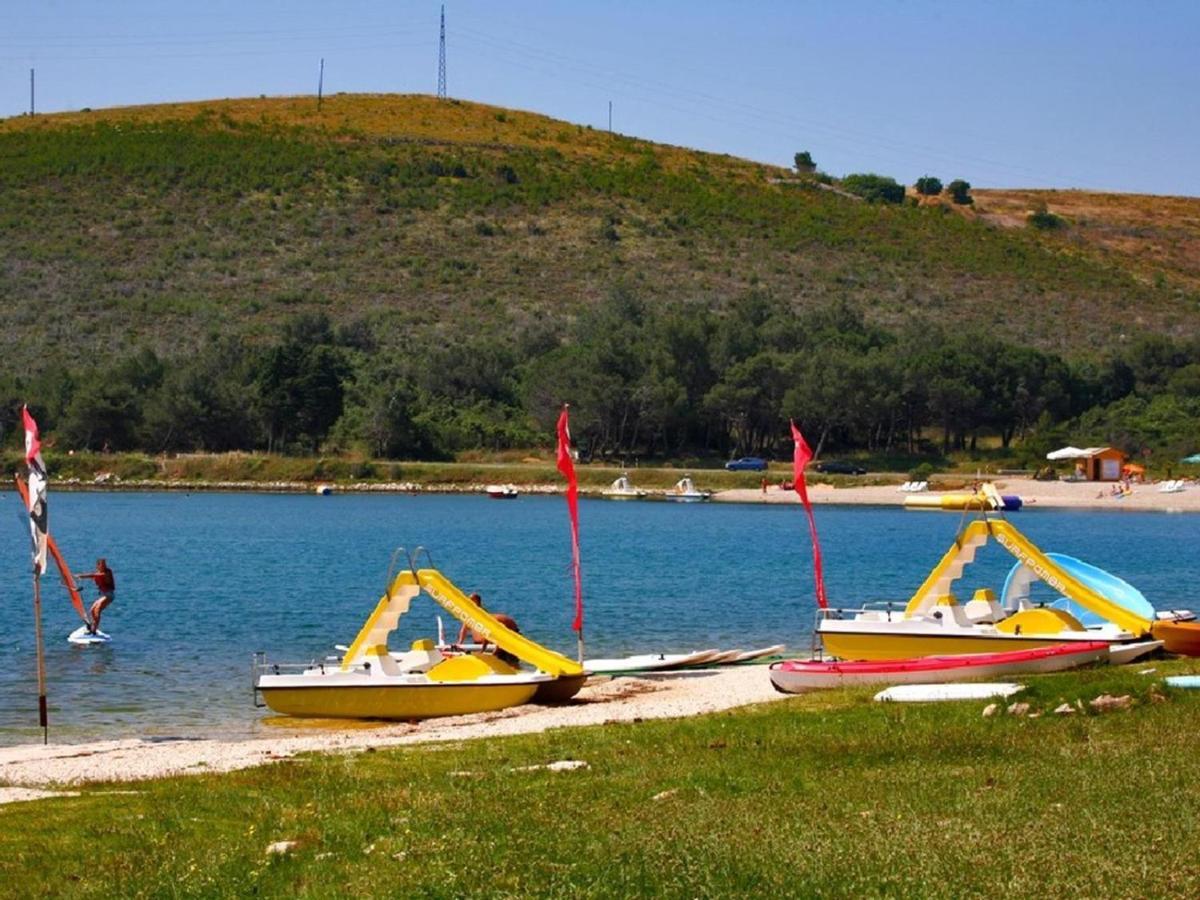 Beach House Ive With Jacuzzi, Pool, Playground And Bbq In An Olive Grove With A Beach, Pomer - Istria 外观 照片