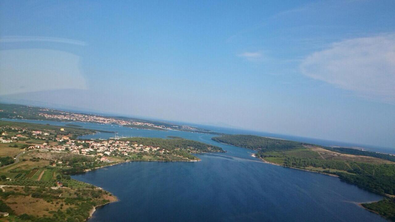 Beach House Ive With Jacuzzi, Pool, Playground And Bbq In An Olive Grove With A Beach, Pomer - Istria 外观 照片